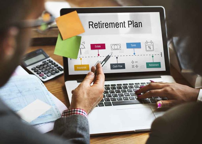 586047491 featured image People discussing retirement plan on laptop screen