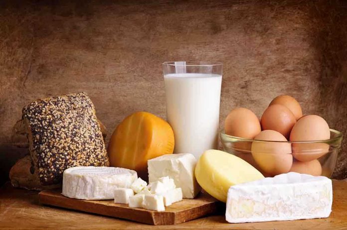 shutterstock_102461903.jpg milk