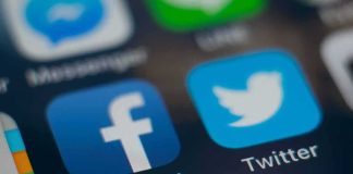 Smartphone screen showing social media app icons