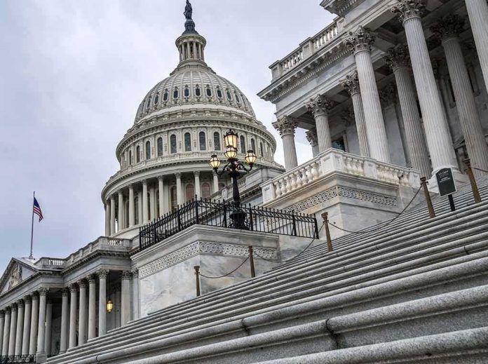 shutterstock_1069244462-1 US Capitol building dome and steps